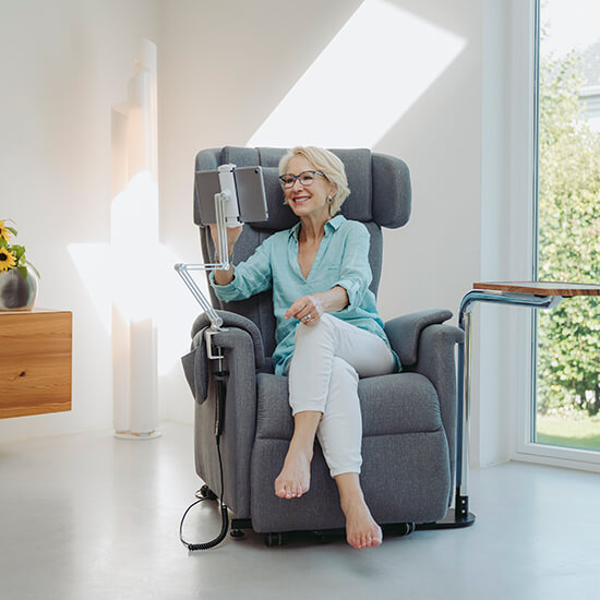 Tablet-Halterung Saljol für Relax- und Aufstehsessel