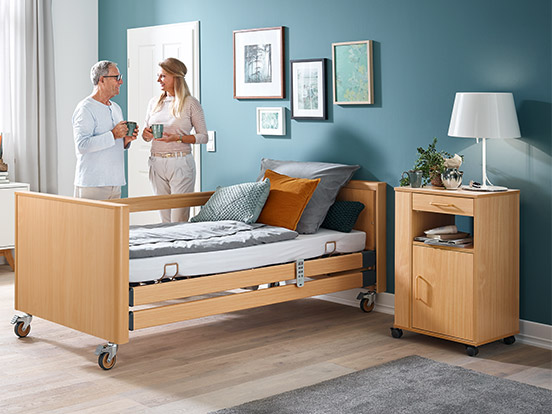 Burmeier Pflegebett Dali mit Holzhauben