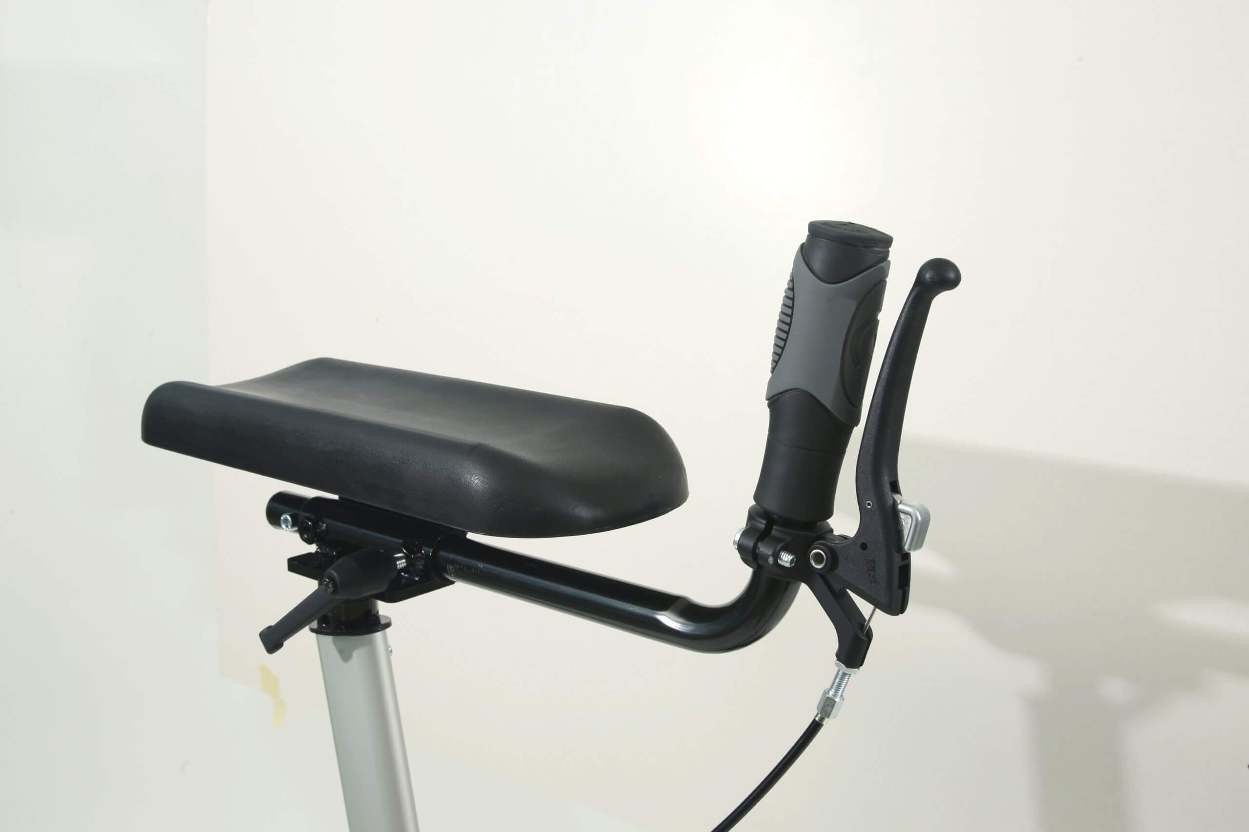 Rollator mit Unterarmauflagen Volaris RA